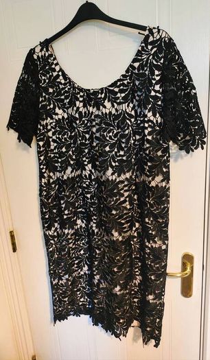 Jacques Vert Black Lace Dress UK20 Timeless Elegance for Special Occasions
