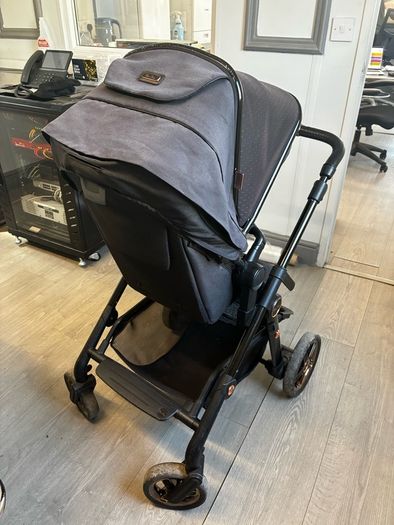 Complete sliver cross Pram system for sale