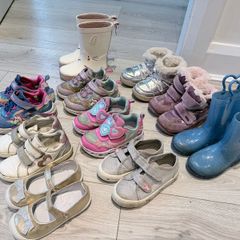 Girls Shoes size 25-26