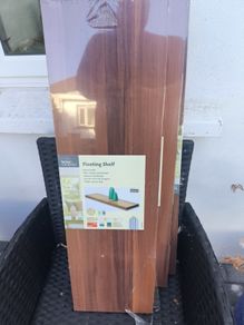 floating shelf