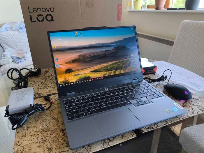 Gaming Laptop Lenovo Loq i5 12450HX 8/12 RTX3050 6gb 95w 16gb Ddr5 512GB Nvme 144hz Win11 Rgb