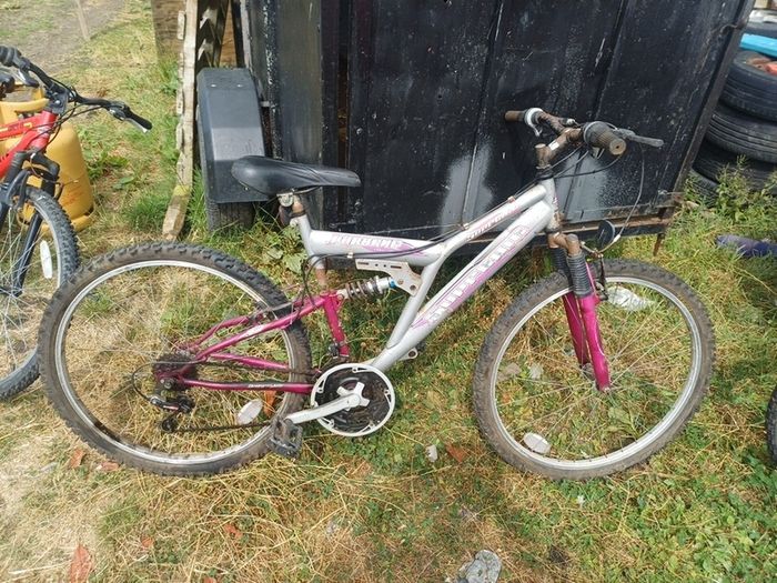 mountain bikes ladys/men's/teenagers
