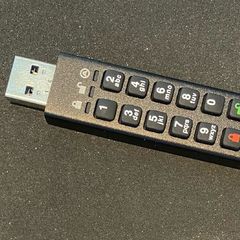 Secure USB key / drive 32GB Aegis