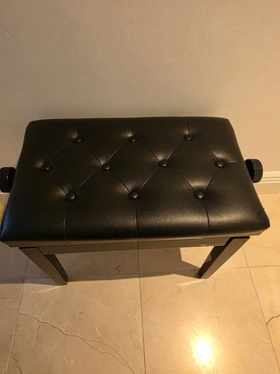 piano stool