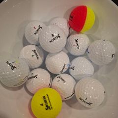 14 Srixon Golf balls