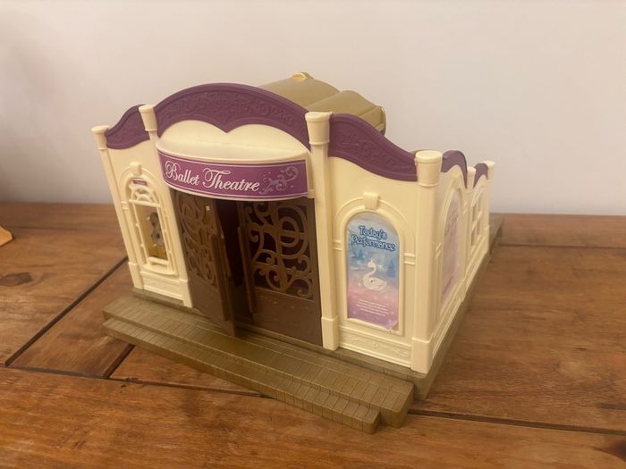 Sylvanian Families Ballet Theatre - with all accessories!