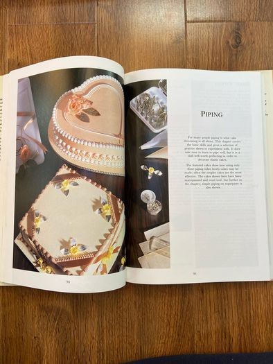 Cake decorating book
