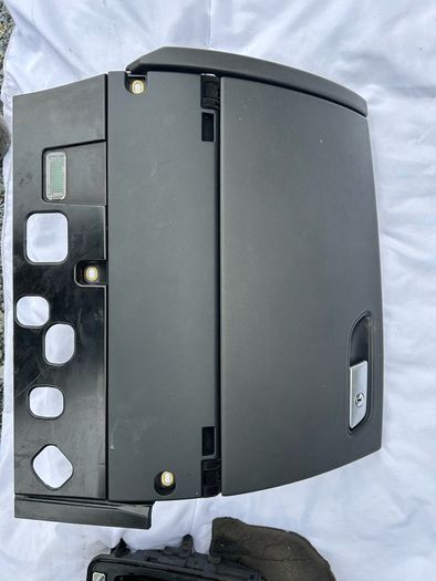 audi a6 c7 glove box