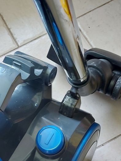 Morphy Richards Perform Air Vacuum Cleaner, Model No. 980520, 750W, AAARATED, in excellent condition, great suction