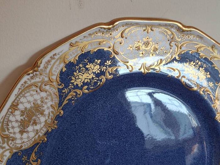 Vintage cabinet plate by Royal Doultot