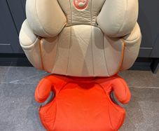 Cybex Q3 car seat