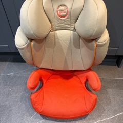 Cybex Q3 car seat