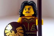 Lego CMF Col10-4: Warrior Woman (2013) 100% Complete
