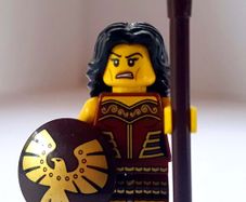Lego CMF Col10-4: Warrior Woman (2013) 100% Complete