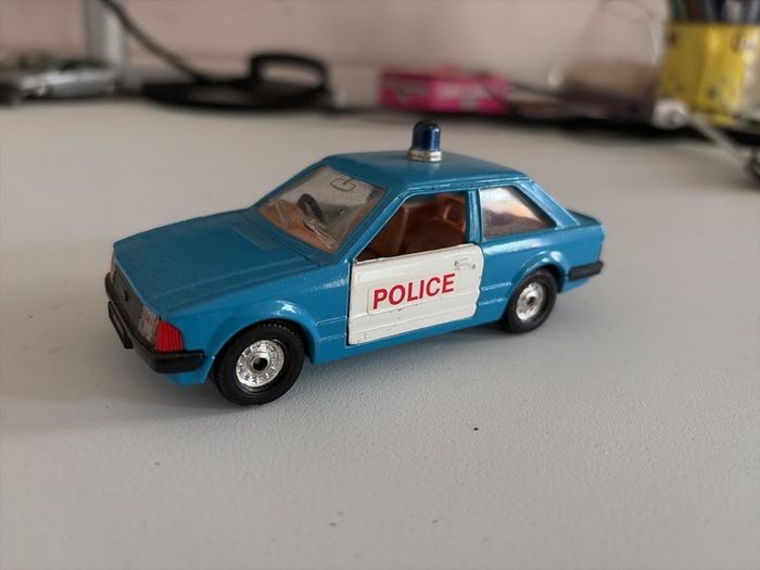 Corgi Ford Escort