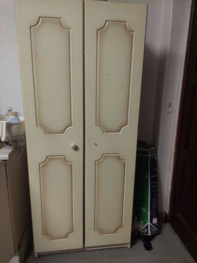 wardrobe