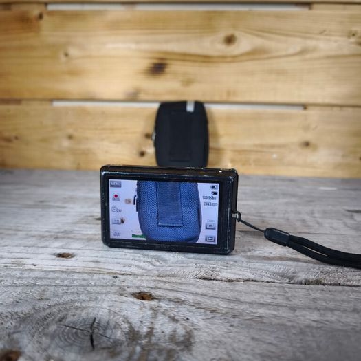 SONY Cybershot DSC-TX7 Digital Camera 10.2MP 4x Optical Zoom + 1GB SD + Case