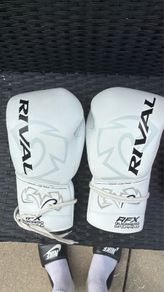 rival Guerrero boxing gloves