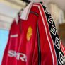 Manchester United Retro Jersey Image 4
