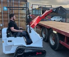 Mach pro mini skid steer