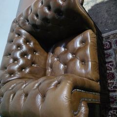 chesterfield armchair tube