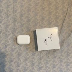 Headphones compatible with iPhone
