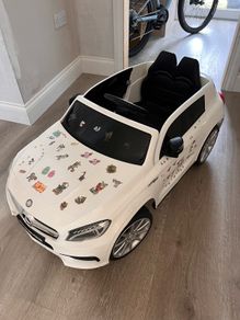 Mercedes kids ride-on
