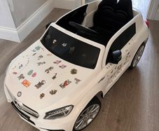 Mercedes kids ride-on