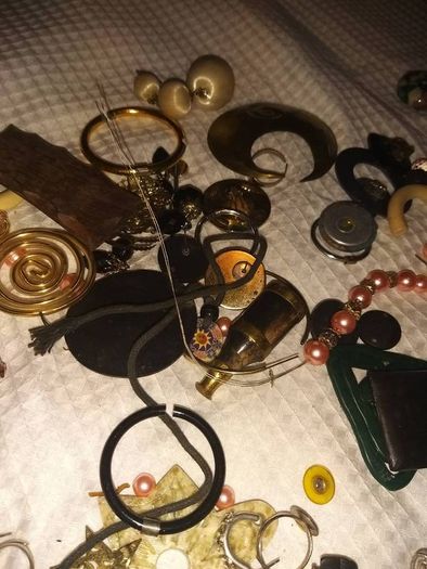 Broken Jewellery