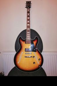 Harley Benton 335