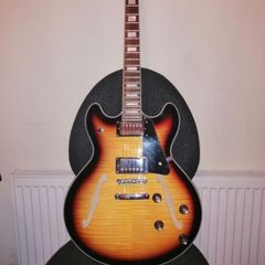 Harley Benton 335