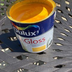 To. of quality paint yellow