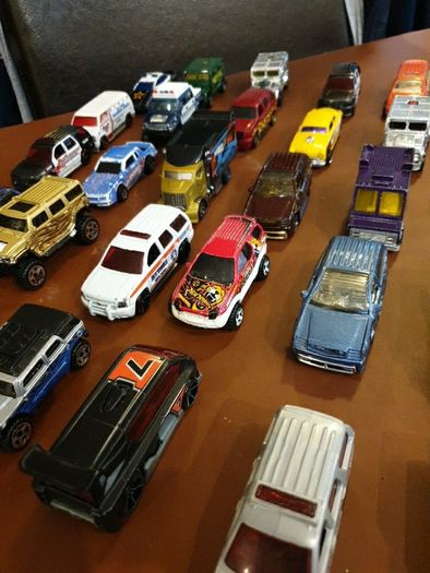 50 x hot wheels