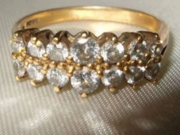 Vintage 18ct Gold & Diamond Ring