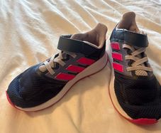 Girls Runners Size 11k