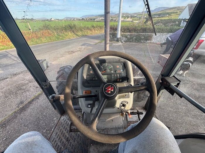 1999 Massey Ferguson  4225