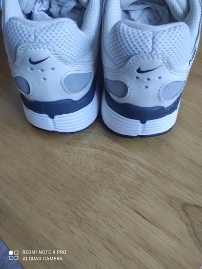 Nike trainers(size 5)