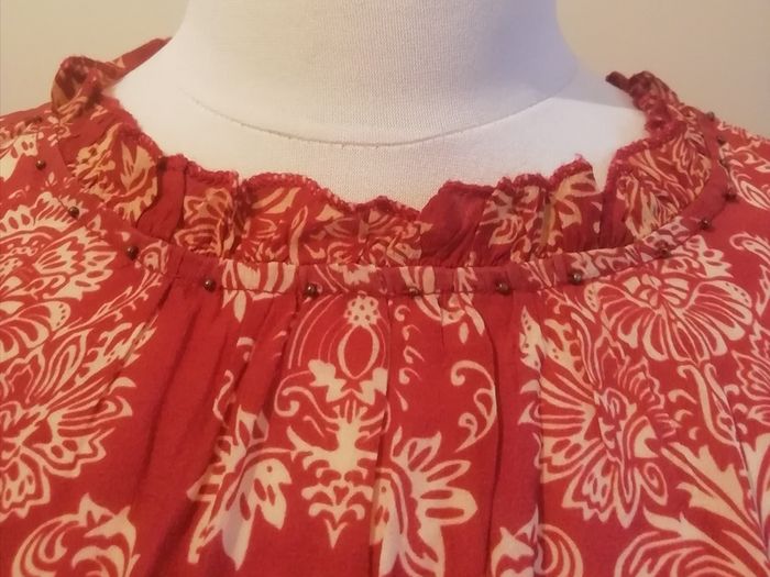 Beautiful Ladies Top Blouse From Thropologie New With Tags