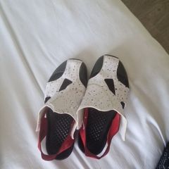 Nike sandals Junior 12.5