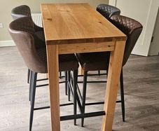 bar / breakfast table and stools
