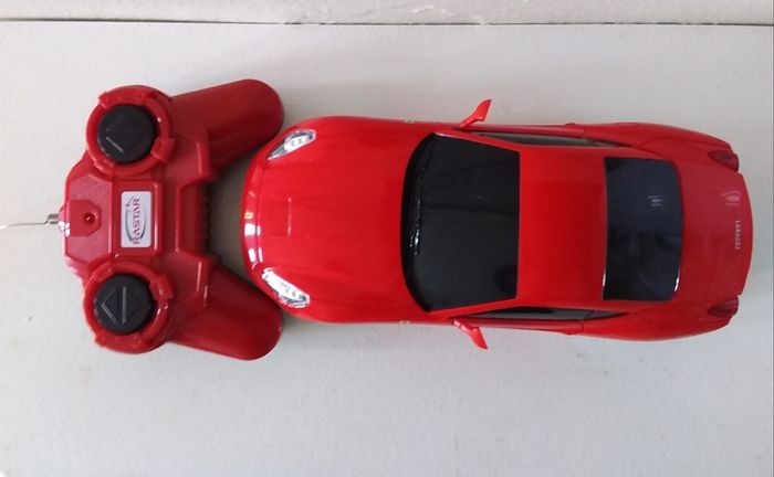 Rastar : Ferrari California - Remote Control Car