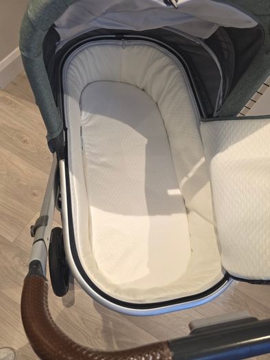 Fantastic Condition Uppababy Vista V2