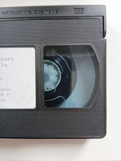 The Texas Chainsaw Massacre 1974 Film. English With Subtitles (Rare Scope Version) Letterbox Black Bars.
