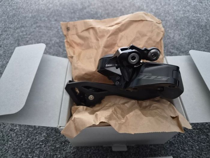 105 Di2 12 speed groupset no shifters
