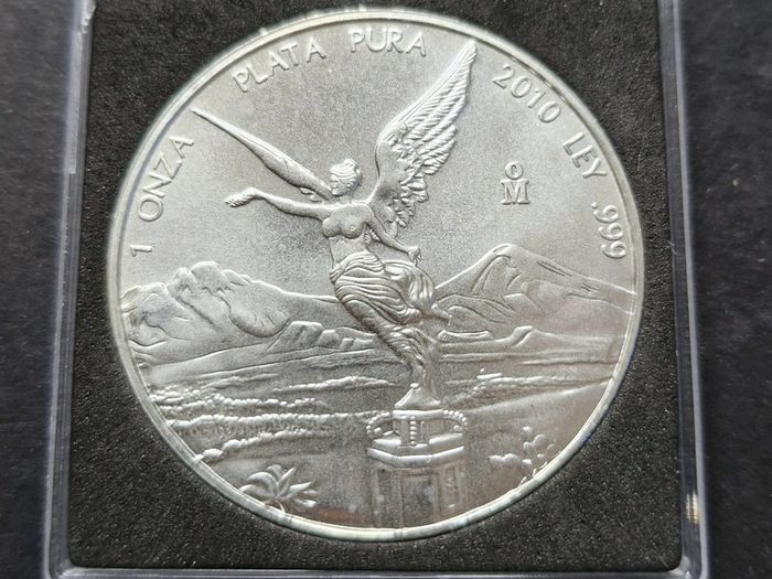 2010 Mexico Libertad 1 Oz .999 Silver Unc Coin