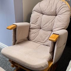 Rocking nursing chair