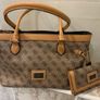 Beautiful GUESS Bag & Matching Purse Image 2