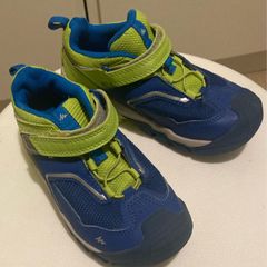 Kids hiking shoes