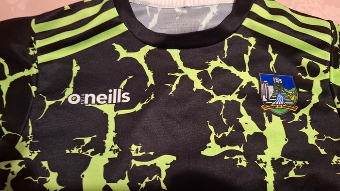 Limerick GAA Official O'Neills Hurling Jersey (Youths 7-8 Years) FREE POST