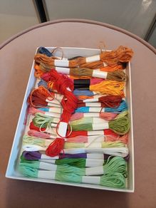 25 mixed colours embroidery threads